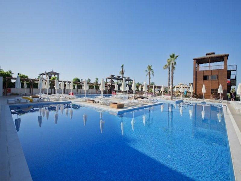 Hotel Tui Day And Night Connected Club Life 4*